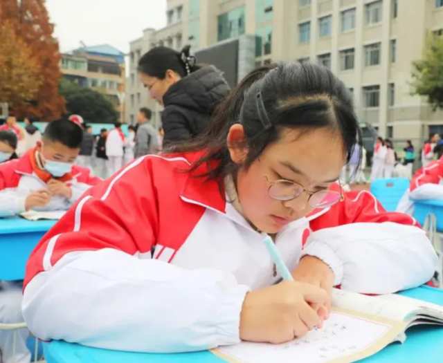 经过将大赛理念融入生计教育教育变革引导学生树立正确成才观 经过将大赛理念融入生计教育教育变革引导学生树立正确成才观